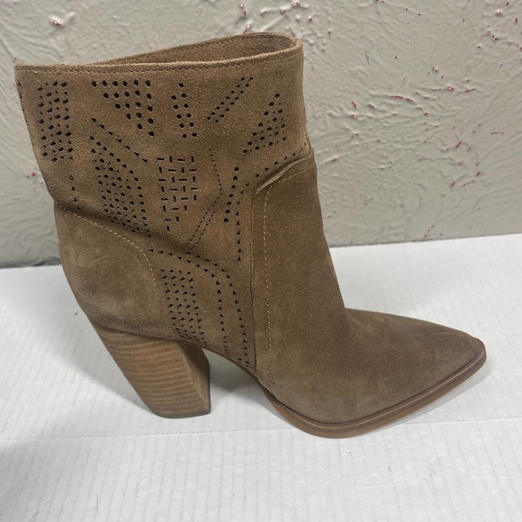 Vince‎ Camuto Catheryna Tan Taupe Brown Perforated Bootie Heel Boho US Size 5 - Picture 5 of 6